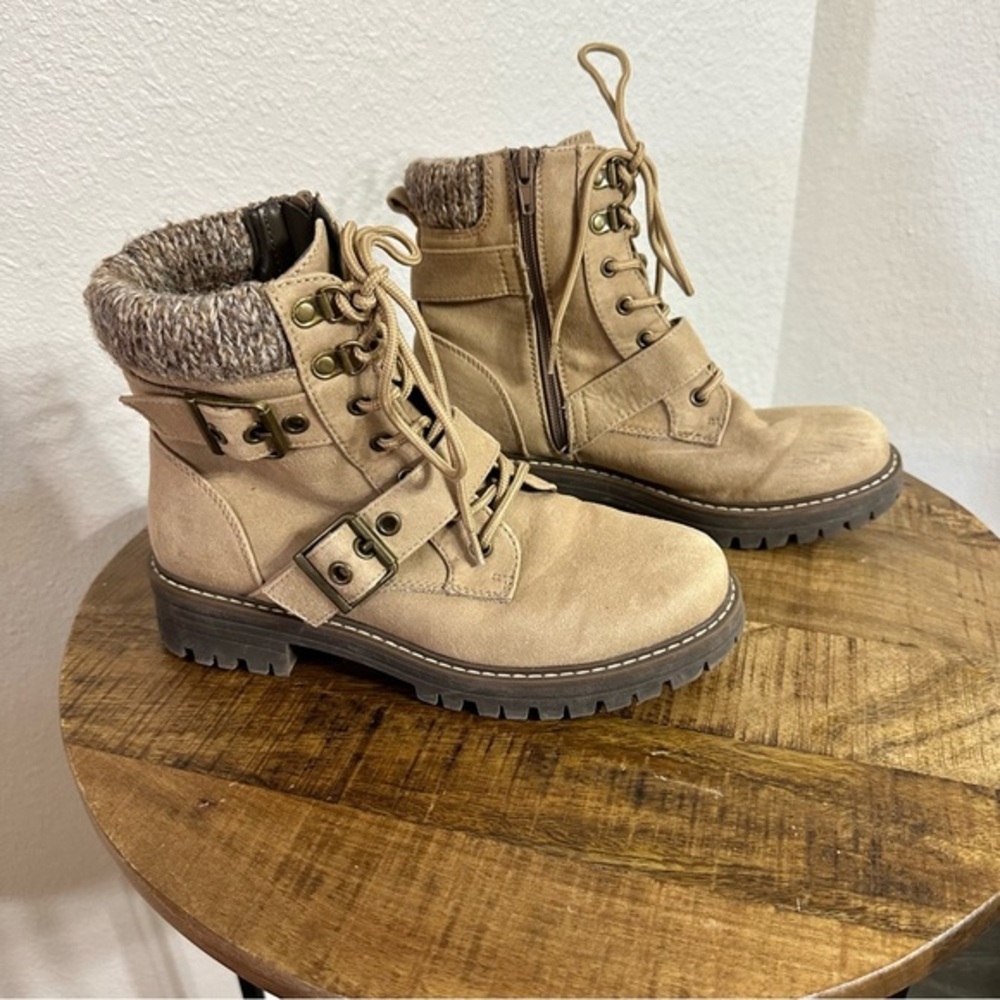 Cliffs by White Mountain Marlee Winter Burnished Booties Ribbed Cuffs Buckle